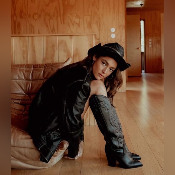 Steve Madden Lasso Women's Black
Embroidered Western Cowboy Boots - Picture 7 of 13